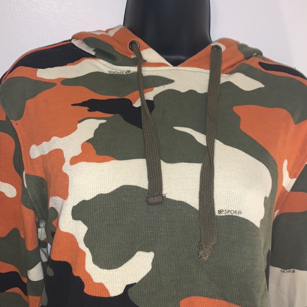 BeSpoke Hoodie - Picture 3 of 7